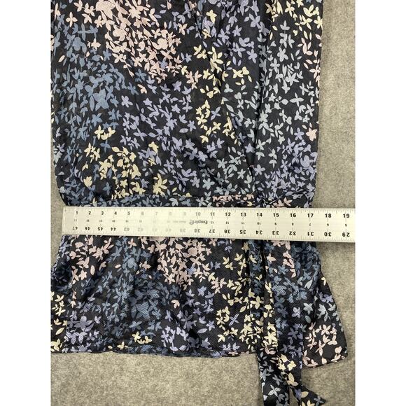 BCBGMAXAZRIA Blouse Womens Medium Purple Pink 100% Silk Floral Wrap Around - Picture 3 of 11